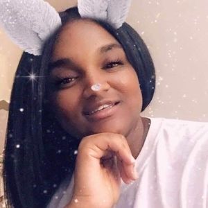 Meet your Posher, Roshay